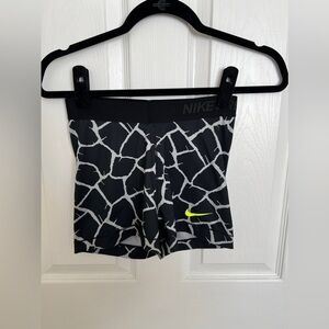 Nike Pro 3” Shorts - Medium